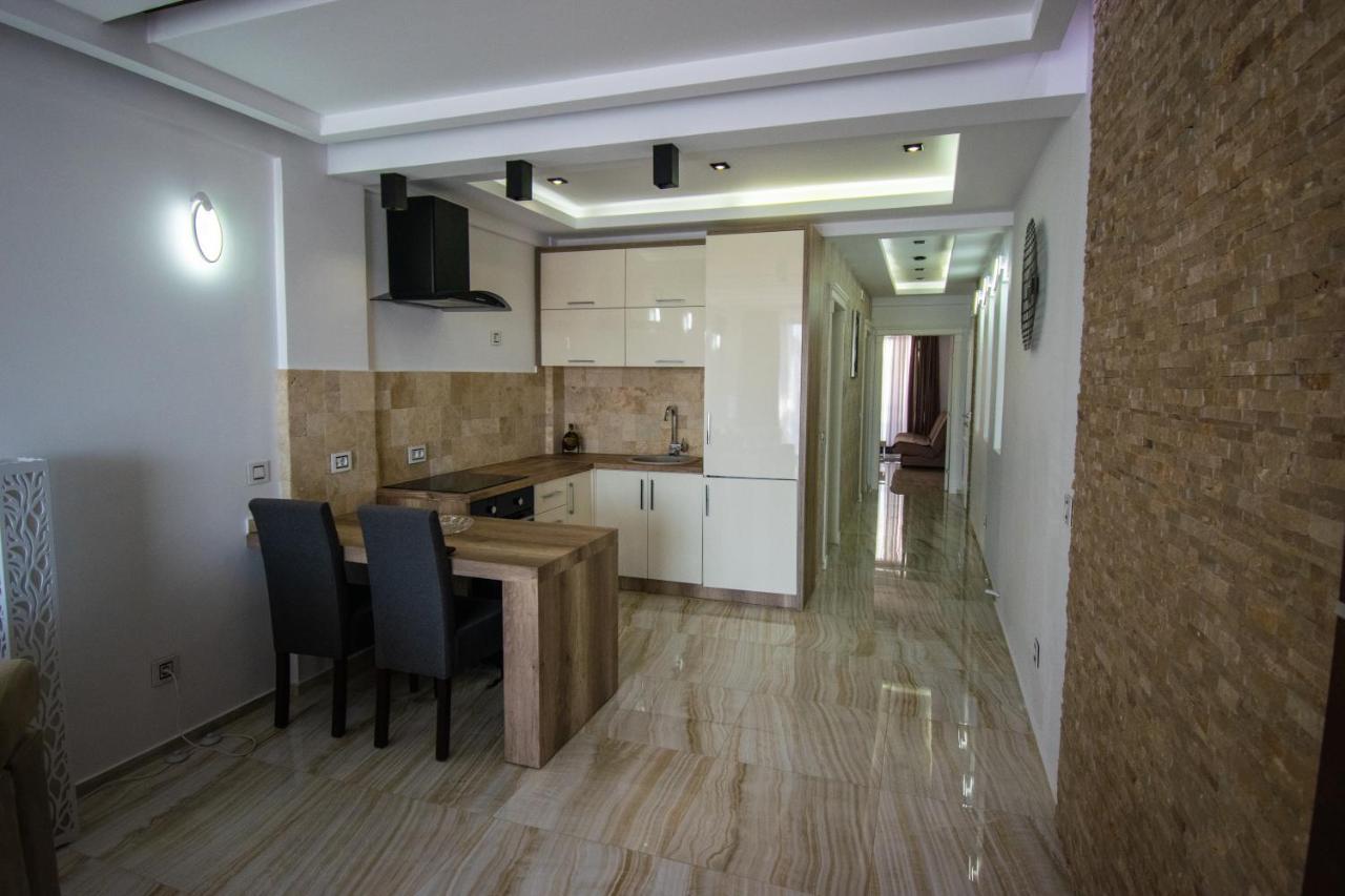 Golden Apartments Ulcinj Exterior photo